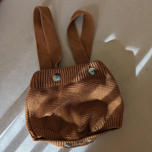 Goumi suspender bloomers - Picture 3 of 3